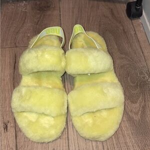 Woman’s UGG slippers: Size 7